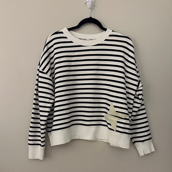 Tuckernuck Striped Natasha Logo Crew Neck Pullover Sweatshirt Sz Medium Sporty - Picture 2 of 9